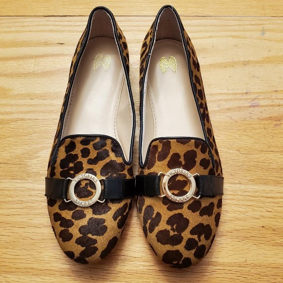 Victoria's Secret Shoes - Victoria's Secret Leopard Flats Size 7.5B